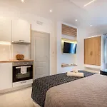 Santorini Garden Homes בית נופש *